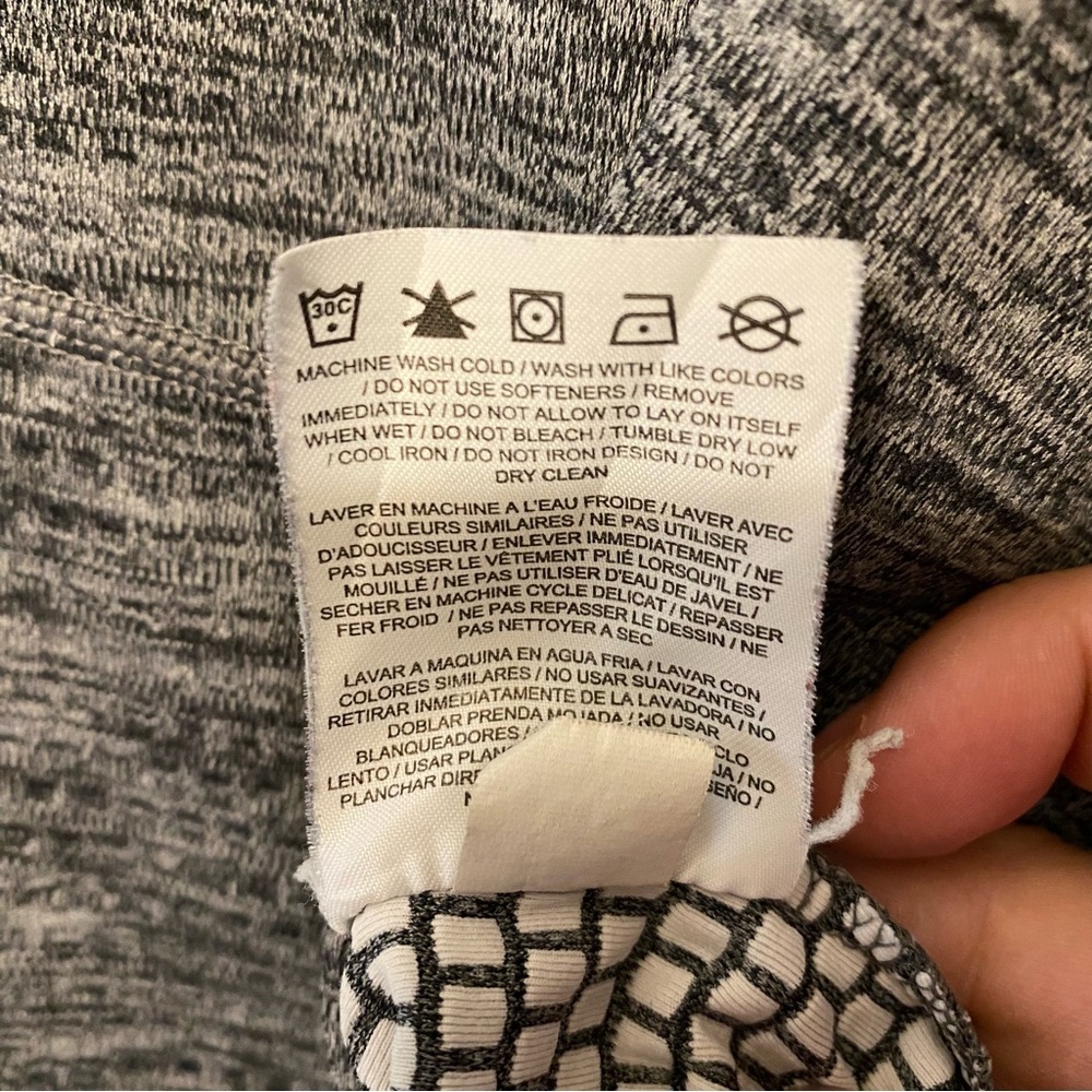 Nike Golf Men's Black and Gray 1/4 Zip-Up Sweater Dri - Fit - Picture 10 of 14